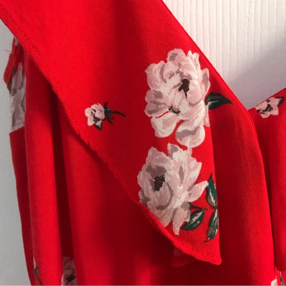 Divided by H&M Red Floral Jumper. Size 4 - Picture 4 of 12